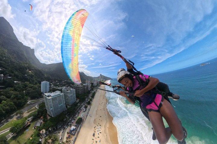 Tandem paragliding-flyvning i Rio de Janeiro med video.