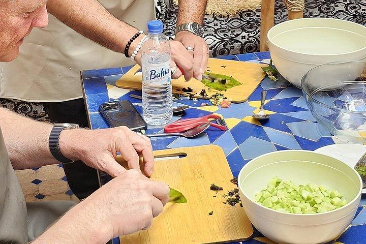 市場見学付き本格モロッコ料理教室