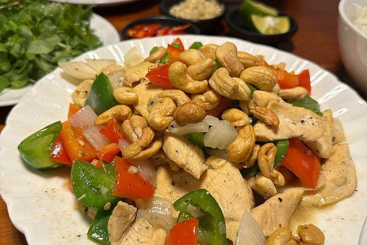 ホイアンの市場見学付きベトナム料理教室