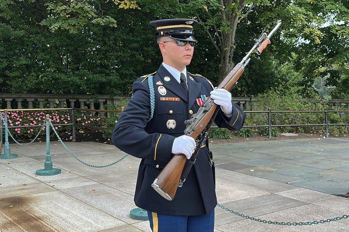 Cementerio de Arlington : Primer cambio de guardia