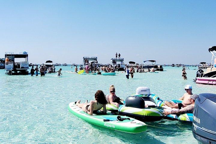 Private Captained Pontoon to Crab Island Wählen Sie 3, 4, 5 oder 6 Stunden