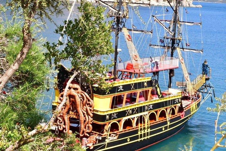 Croisière en bateau familiale sur le thème des pirates de Marmaris avec déjeuner