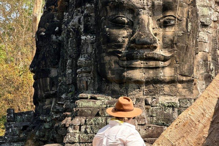 Angkor Wat 1-Day Tour by Private Car with Qualified Tour Guide