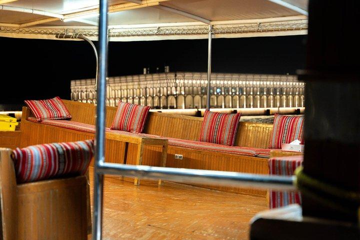 Doha : Excursion en croisière sur dhow au dîner sous la lune avec transferts