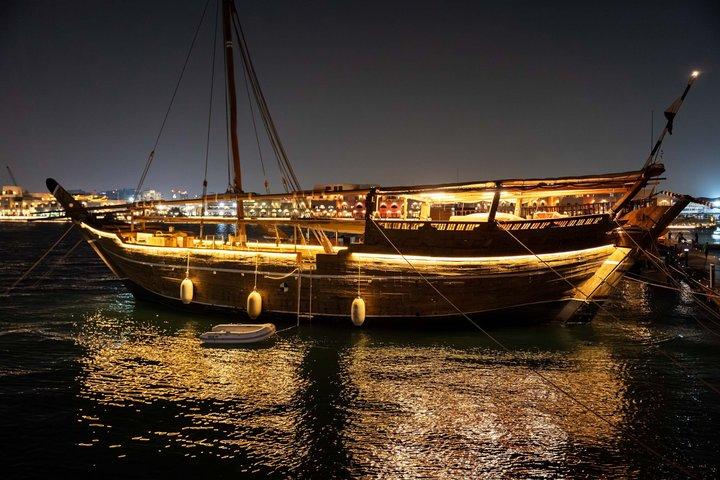 Doha : Excursion en croisière sur dhow au dîner sous la lune avec transferts