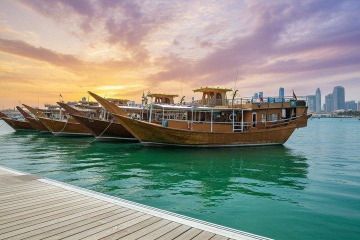 Doha : Excursion en croisière sur dhow au dîner sous la lune avec transferts