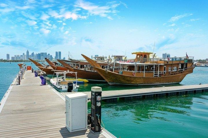 Doha: tradicional Sunset Dhow Cruise Tour com jantar buffet de churrasco