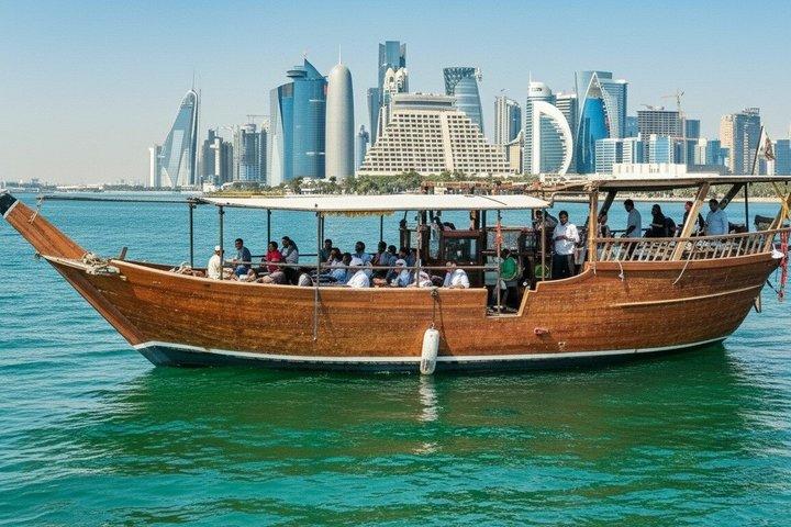 Doha : Excursion en croisière sur dhow au dîner sous la lune avec transferts