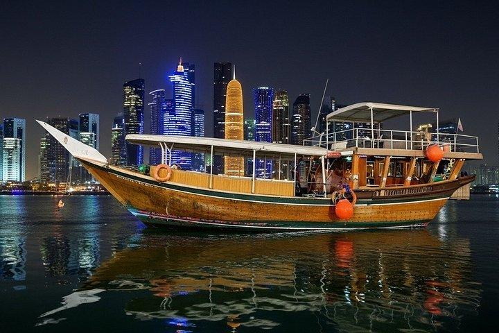 Doha : Excursion en croisière sur dhow au dîner sous la lune avec transferts