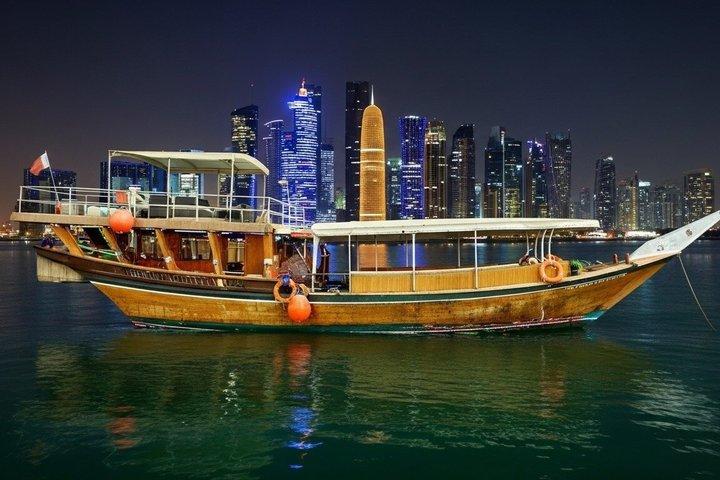 Doha : Excursion en croisière sur dhow au dîner sous la lune avec transferts