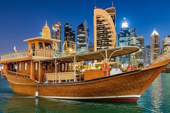 Doha : Excursion en croisière sur dhow au dîner sous la lune avec transferts