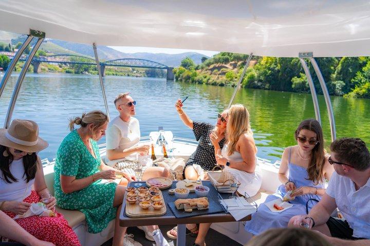 Douro Valley & Amarante Wine, Food & Boat Tour from Porto
