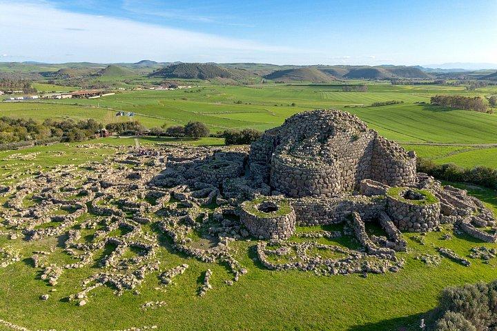 Tour privato a terra: Nuraghe Barumini & Casa Zapata Museum