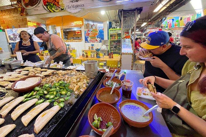 グアダラハラとトラケパケ: プライベート全日ツアー