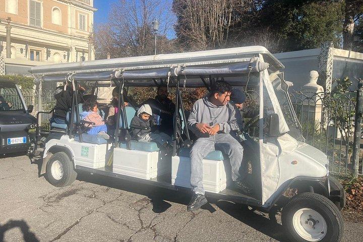 ボルゲーゼ公園のゴルフ カートのミステリーと文化のプライベート ツアー