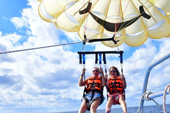 Best Parasailing Cozumel + Beach + Locker