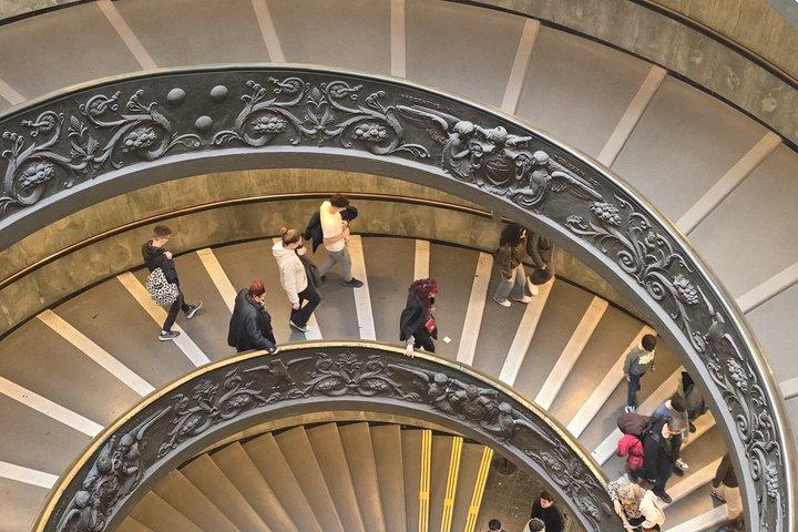 バチカン美術館とシスティーナ礼拝堂への優先入場チケット