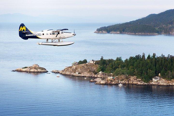 クラシックパノラマ水上飛行機体験付きプライベートバンクーバーツアー