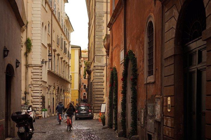 Rome Bike Tour Explore Iconic Landmarks on Two Wheels