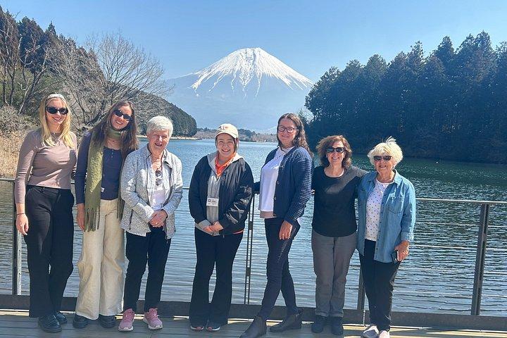 Lake Tanuki & Traditional Sake Brewery -Guided Van Tour