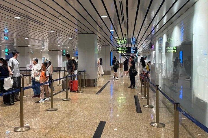 VIPファストトラックイミグレーションタンソンニャット空港