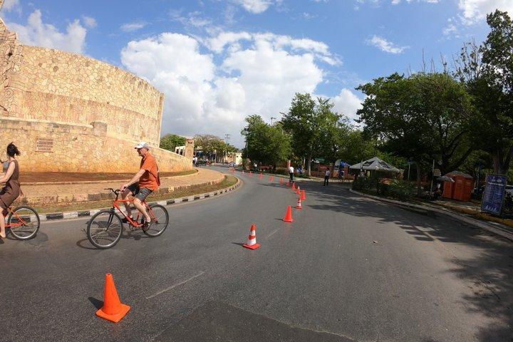 Mérida in E-Scooter : Paseo de Montejo e Parco La Plancha