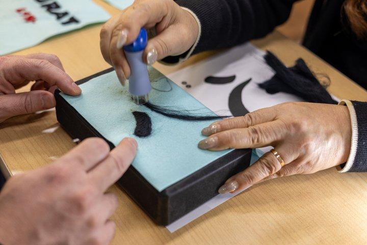 京都 ： 「 羊毛フェルト漢字アート＋抹茶」でお土産を
