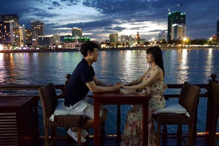 ニャチャン湾ディナークルーズ豪華サンセット体験