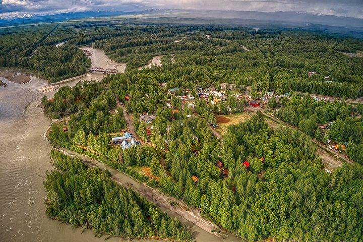 アラスカロードトリップ：アンカレッジ、スワード、ホーマー＆デナリオーディオツアー