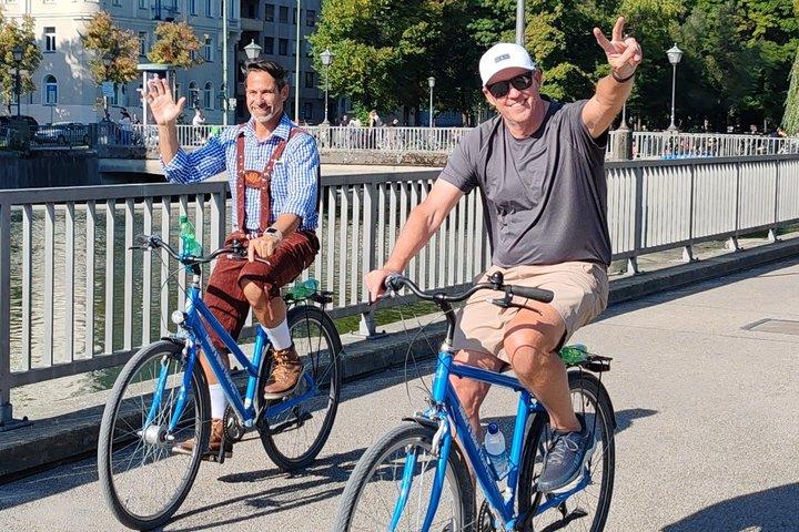 Munique : Excursão particular de bicicleta: início flexível e visita ao jardim da cerveja