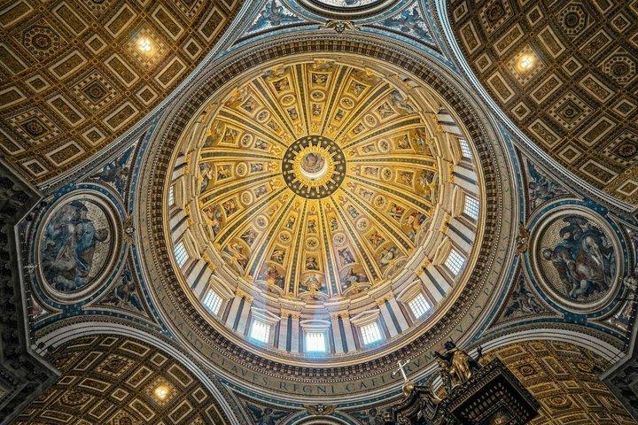 スキップ・ザ・ライン：バチカン美術館、システィーナ礼拝堂＆サンピエトロツアー