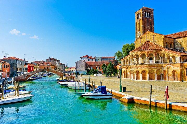 Ilhas de Veneza por barco de madeira – Tour privado da costa