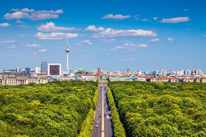 Shared Guided Walking Tour to Berlin