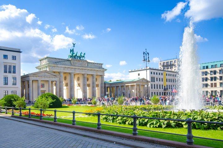 Shared Guided Walking Tour to Berlin