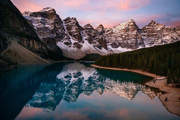 Moraine Lake Sunrise Shuttle Early Access Experience