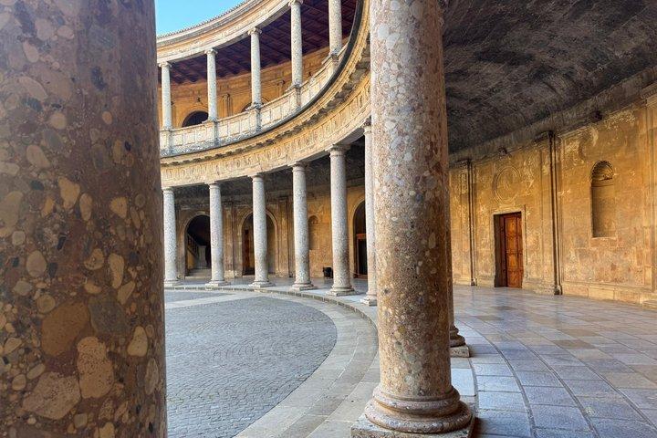 Entornos de la Alhambra y Palacio Nazarí en Granada