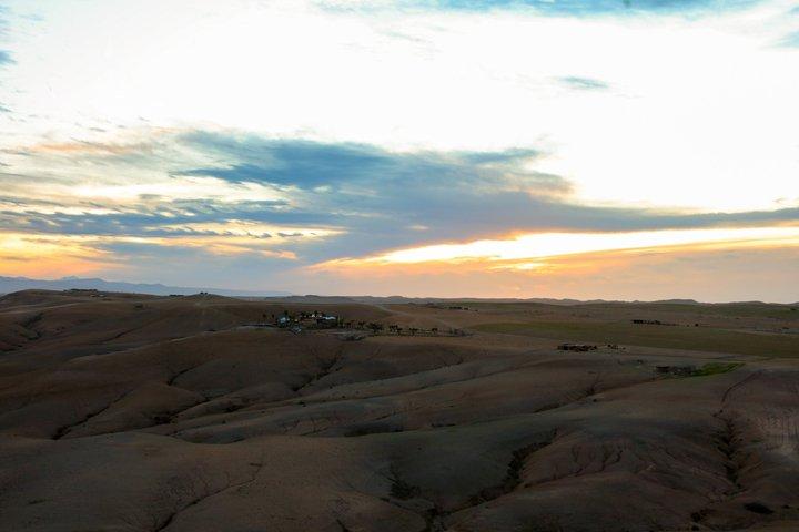 Agafay Desert Camel Ride at Sunset com jantar