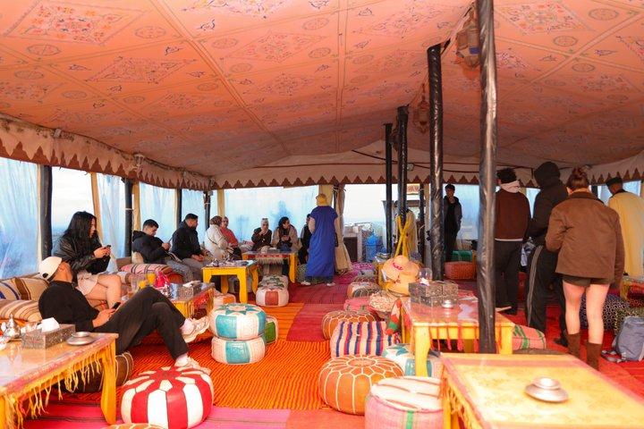 Agafay Desert Camel Ride at Sunset com jantar