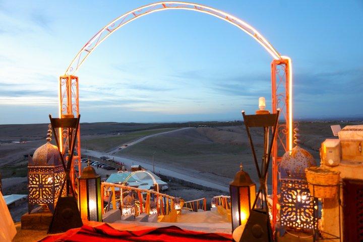 Agafay Desert Camel Ride at Sunset com jantar