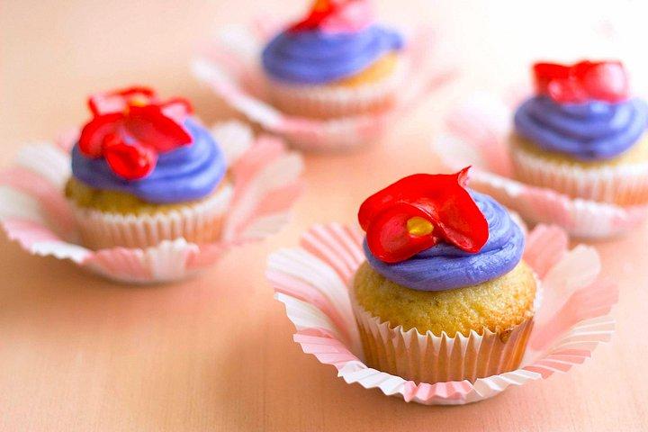 Fun Cupcake Decorating Class With a Local Chef in Sacramento