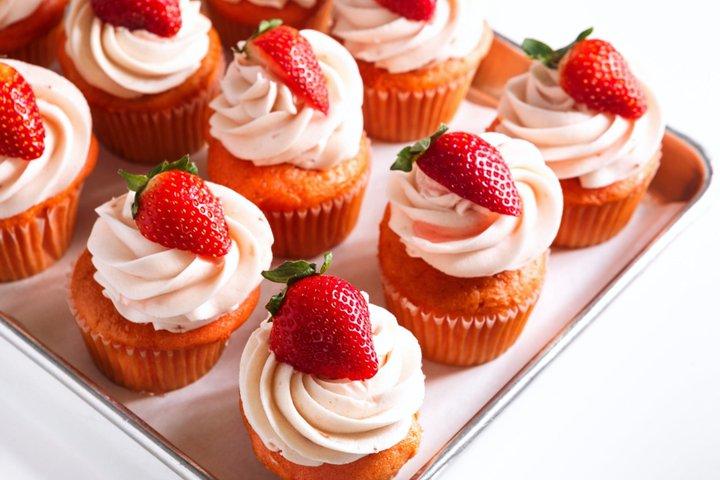 Fun Cupcake Decorating Class With a Local Chef in Sacramento