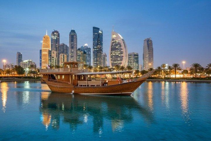Doha : Dhow Cruise Diner Live BBQ Buffet en hoteltransfer