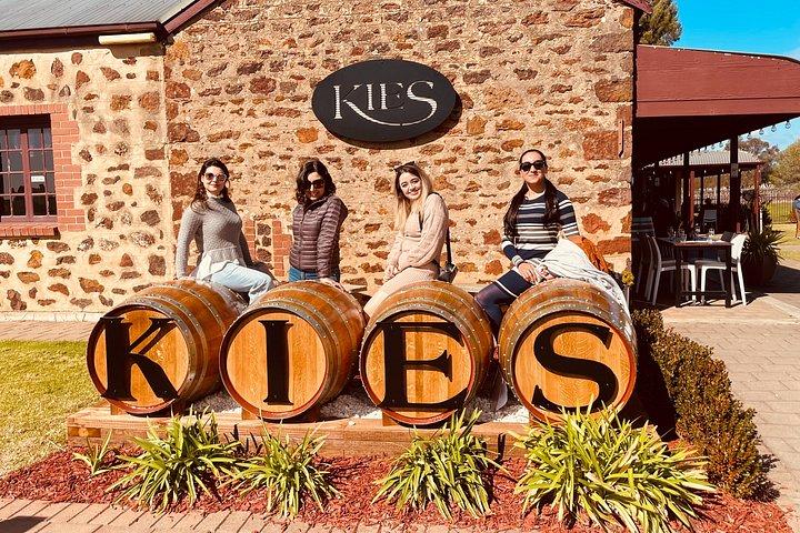 Sip, Savour & Stroll: Barossa to Hahndorf