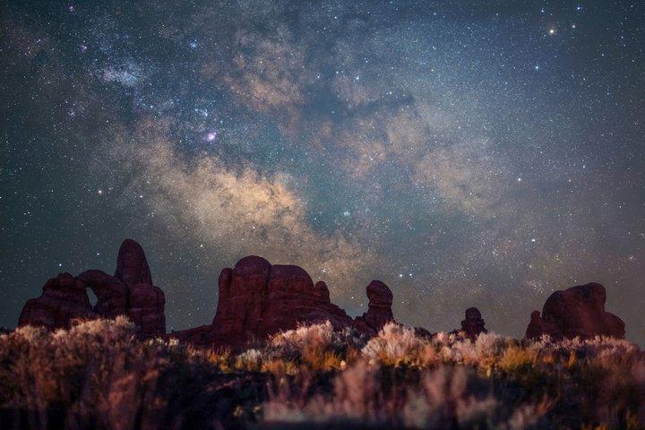 Astro-foto, vandring och stjärnskådning Tour i Arches National Park