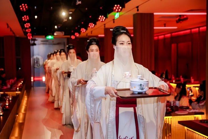 北京で漢服体験の皇居宴会