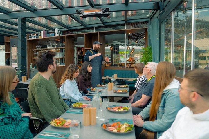 フロイバネン・ケーブルカーで行くベルゲン料理ツアー