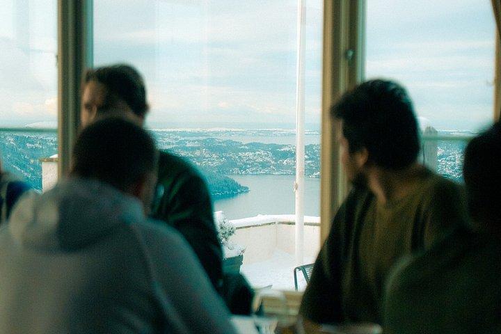 フロイバネン・ケーブルカーで行くベルゲン料理ツアー