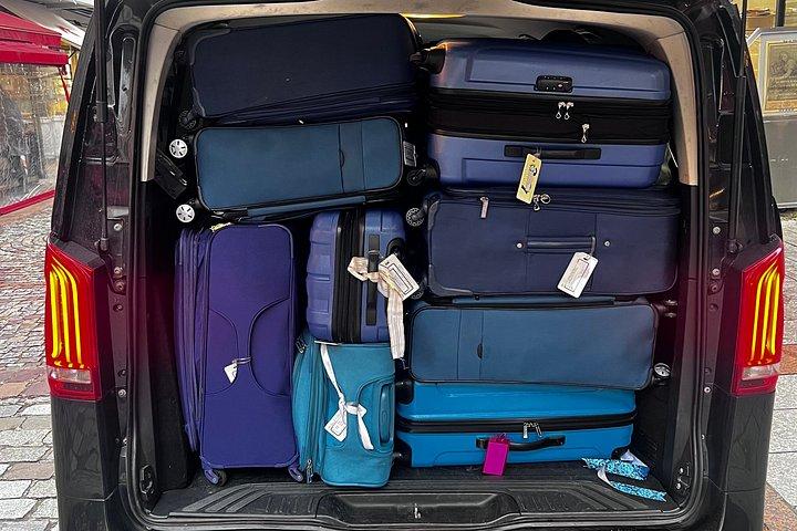 CDG空港またはORY空港からパリまたはディズニーランドへのプライベート送迎