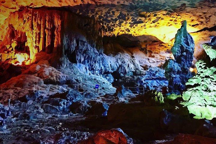 Tour di un giorno di Halong Bay da Hanoi con crociera di lusso e limousine