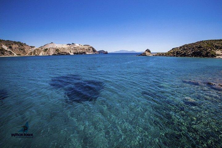昼食と送迎付きニシュロス・マンドラキへのエーゲ海遊覧船